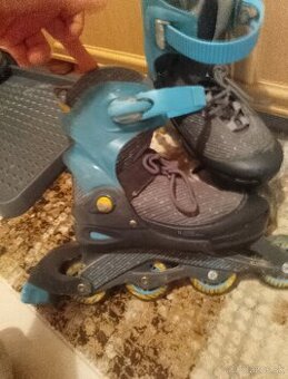 Predám kolieskové korčule