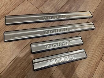 OCHRANNE DEKORACNE PRAHOVE LISTY