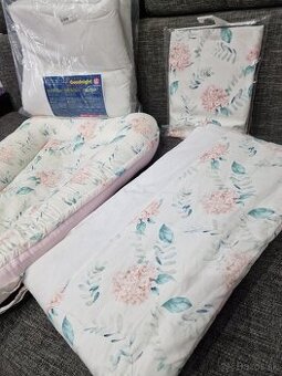 Výbavička do postieľky pre dievčatko