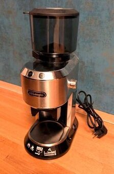 Mlynček DeLonghi KG520