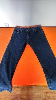 Rifle Hugo Boss ( W 40, L 32 )