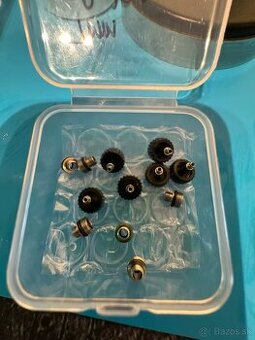 Korunka hodiniek Rolex.Čierna farba (7,0mm.)