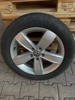 Predám set zimných pneumatík na Alu diskoch 215/55 v xl r17