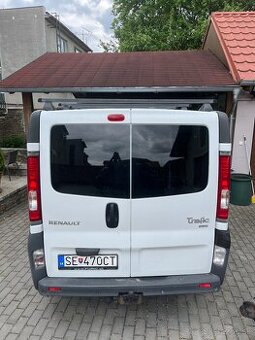 renault trafic -dodavka