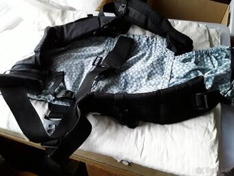 Detske ergonomicke nositko