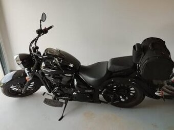 Suzuki Intruder 800