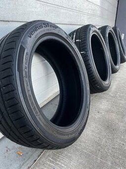 Hankook Ventus 225/45 R17 - 1