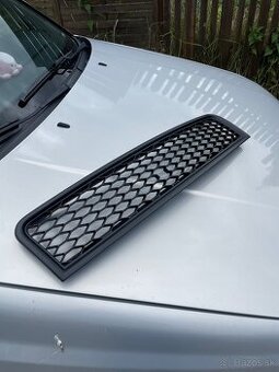 Maska bez loga Audi A4 b6