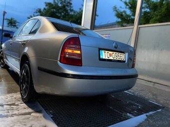 Škoda Superb 1