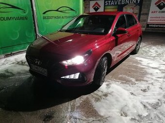 Hyundai I30 Family 50000 3/2021 1.5 benzin