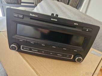 Predám radio skoda octavia 2 fl