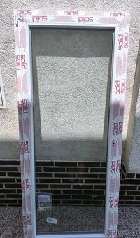 Nové balkónové dvere 2100x900 ľavé otváravo-sklopné