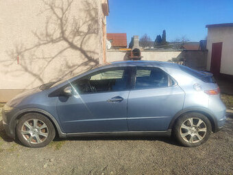 Honda Civic 1.8 i-VTEC Sport