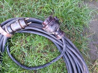 Kupim Vojenské bakelytove zástrčky a zasuvky