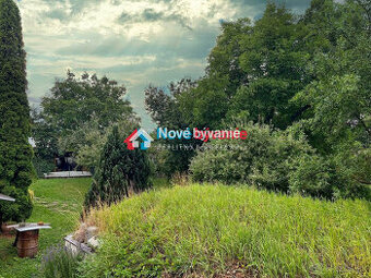 Na predaj pozemok s chatkou v obci Kokošovce – 973 m², ideál - 1