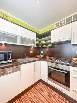 Útulný 3 izbový byt s veľkou loggiou na Terase