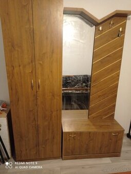 Chodba,skriňa,vešiak,zrkadlo,botnik