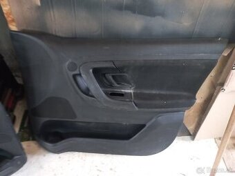 Skoda roomster Tapacíre predných dverí