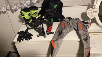 Oblečenie na motokros pre dieta