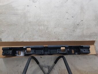 Vw T6 zadná výstuha