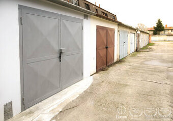 BOSEN | Praktická garáž pri OMV s priestorom na pivnicu