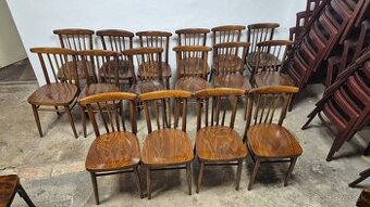 Pěkné židle Ton s novým lakem (č.195)