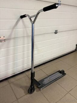 Set vyskladanej freestyle streetovej kolobežky