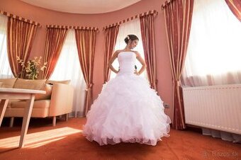 Svadobné šaty