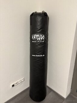 Boxovaci mech Katdudo