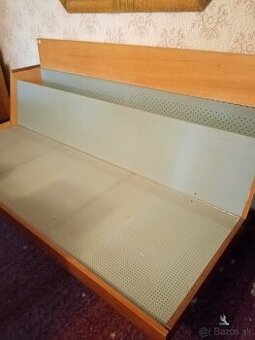 Retro rozkladaci gauč s perinakom