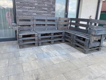 Záhradné sedenie z paliet
