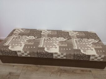 Postel s uloznym priestorom