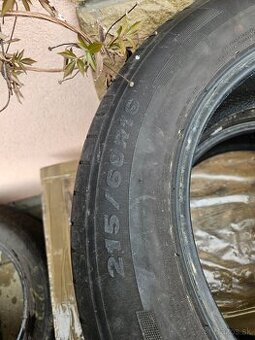 Letné pneu 215/60 R16