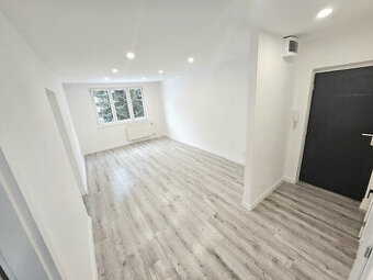 3 izbový byt Bánovce nad Bebravou/CENTRUM/65 m2/BALKÓN/PIVNI