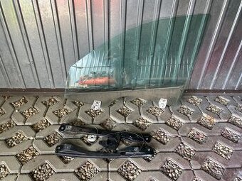 Motorčeka  mechanizmus sťahovačky + bočné sklo