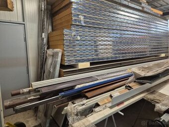 Izolačné sendvičové panely Lindab 100mm – NEPOUŽÍVANÉ, 150m2