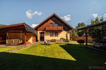 PREDAJ: Rodinný dom na brehu Čierneho Hrona s menším pozemko