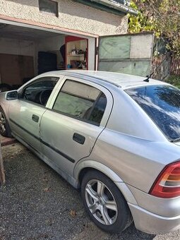 Opel astra 1,4 benzín