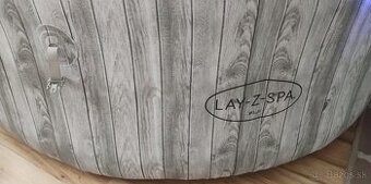 LAY-Z-SPA vírivka