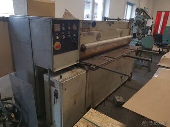 Tabulové nůžky NTC 2000/4