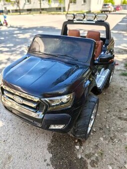 Elektrické auto pre dvoch 4x4