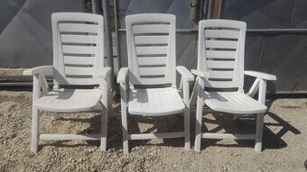 Plastové skladacie/polohovateĺné stoličky 3kusy/80eur