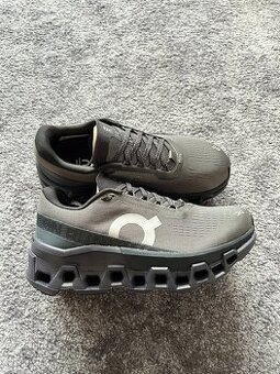 On Running, model Cloudmonster, velikost 37,5 šedé