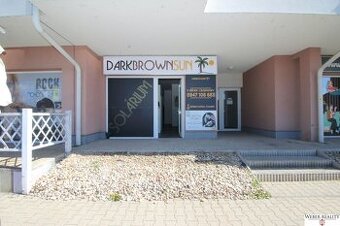Obchodný priestor 43 m2 s výkladom, novostavba s parkovaním 