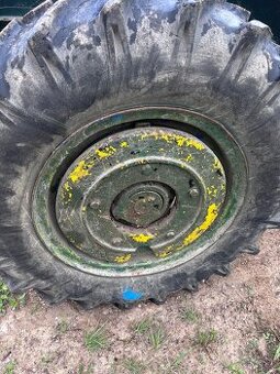 Zavážia Zetor 25 A
