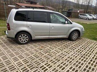 Rozpredam vw touran facelift 1,9TDi 77 kW
