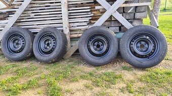 Znizena cena - Zimná sada Nissan Quashqai 215/65 R16