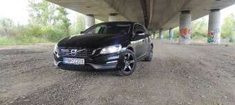 Volvo V60 D4 2.0L Drive-E Base Geartronic 133kW181HP A8