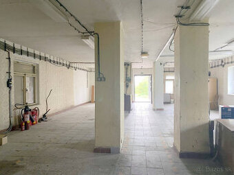 Komerčná budova - Ilava - centrum mesta