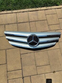 Predná maska Mercedes Benz B200